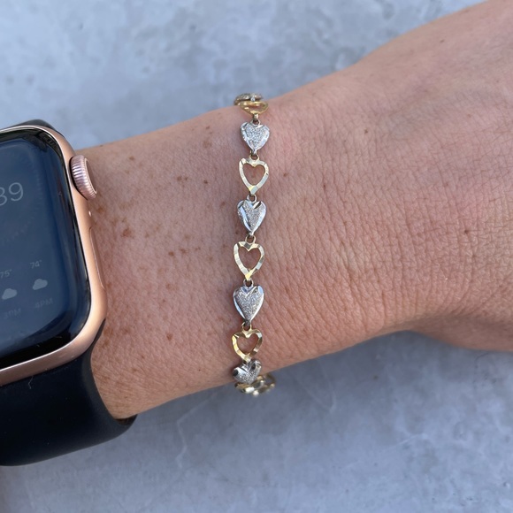 14k Gold Heart Bracelet - Picture 4 of 5